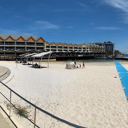 The Hutt On Mandurah Marina Apartment Luaran gambar