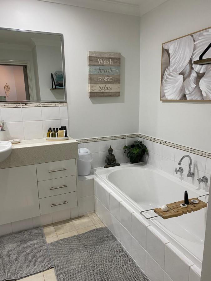 The Hutt On Mandurah Marina Apartment Luaran gambar