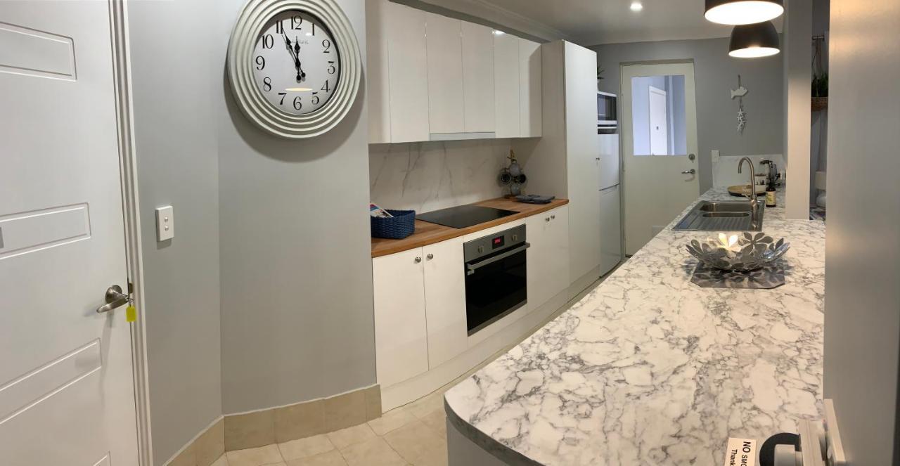The Hutt On Mandurah Marina Apartment Luaran gambar